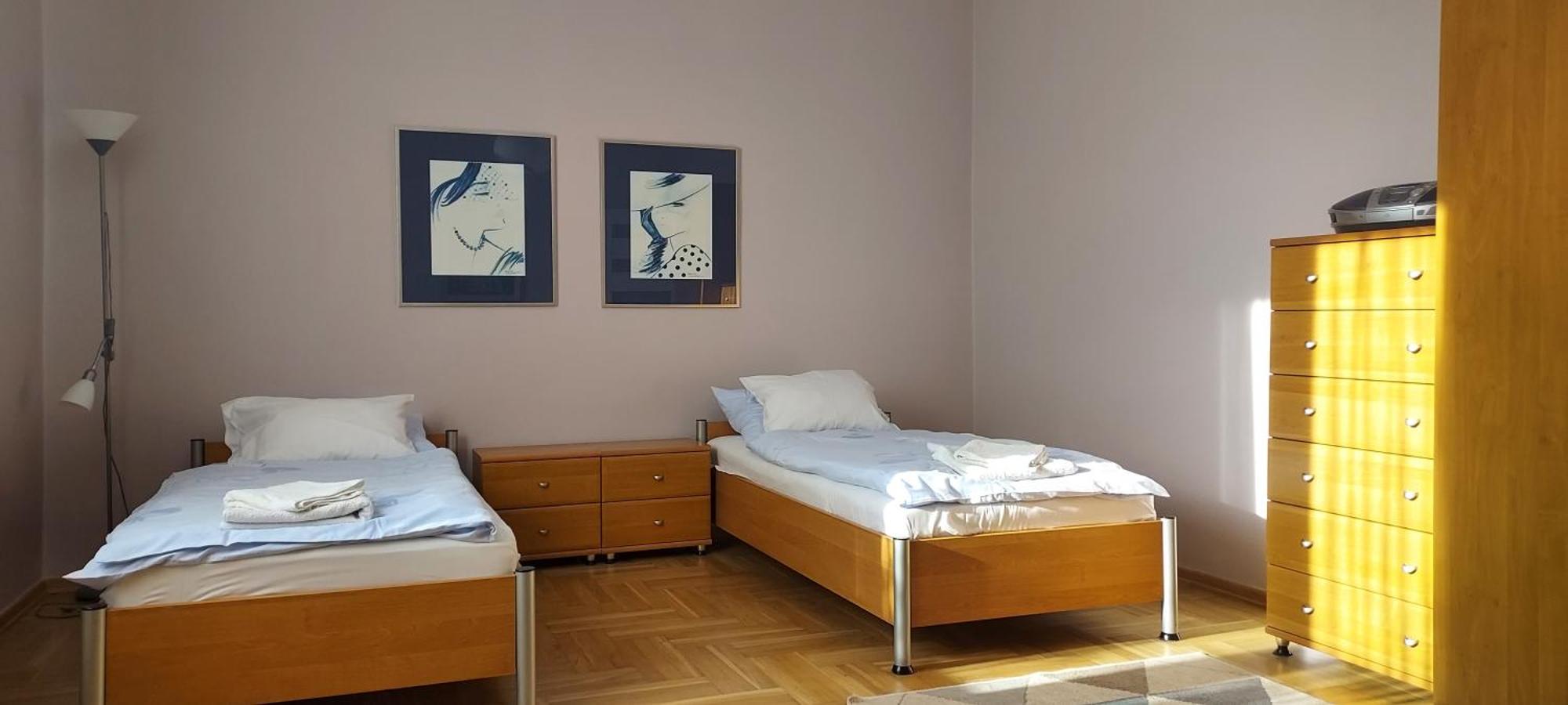 Hidden Gem Garden Apartment Krakow Bagian luar foto